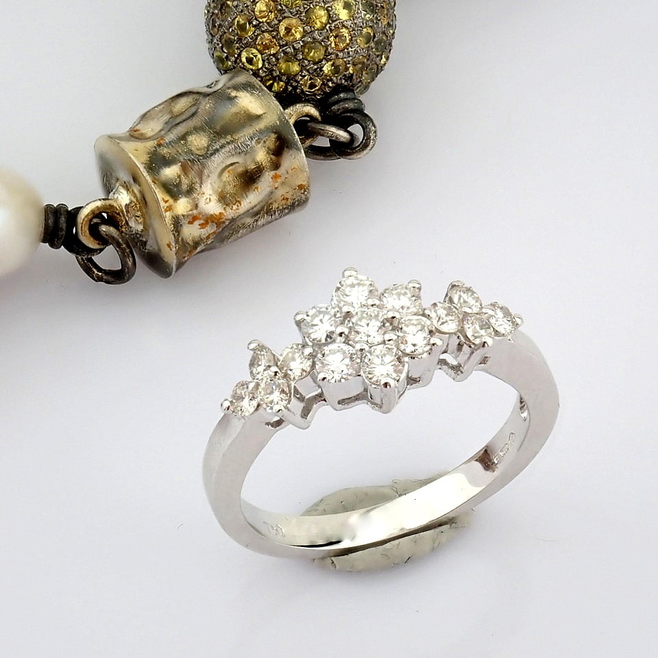 Natural Diamond 18K White Gold Ring - 2