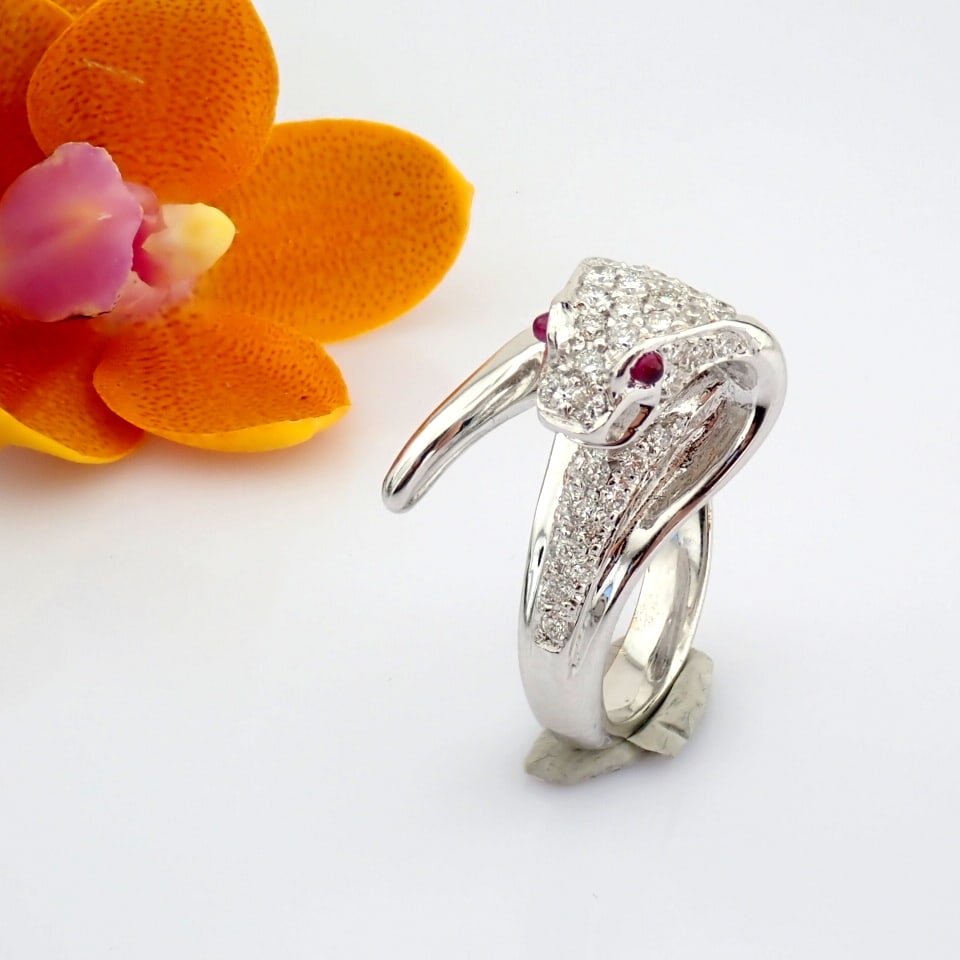 Natural Diamond 18K White Gold Ring - 3