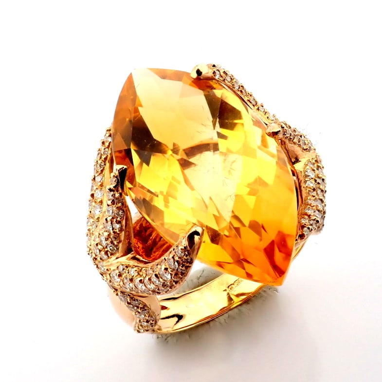 Natural Diamond 18K Rose/Pink Gold Ring: Title: Natural Diamond 18K Rose/Pink Gold Ring Description: An exquisite 18k rose gold ring with Citrine and brilliant diamonds -------------------------------------------------- • METALS AND