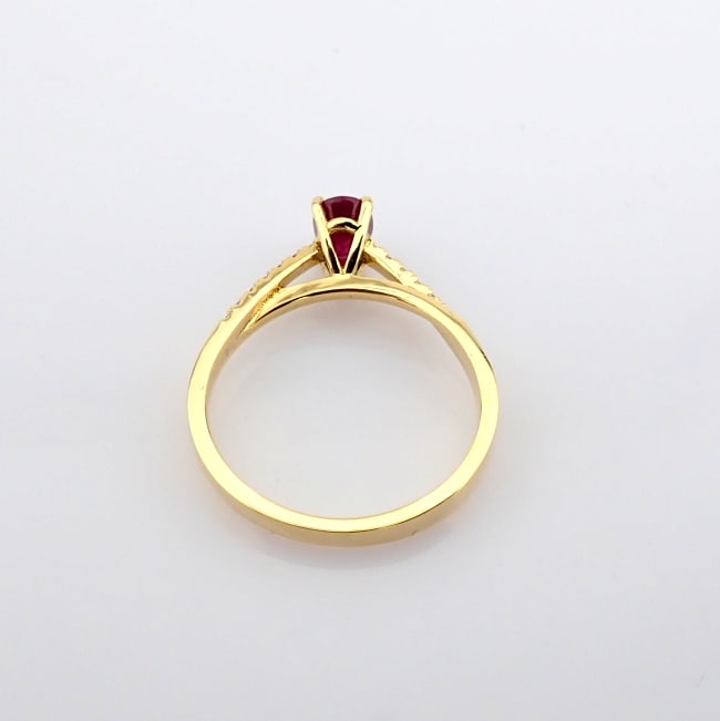 Natural Diamond 18K Yellow Gold Ring - 7