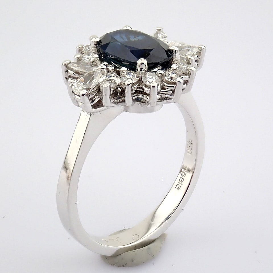 Natural Diamond 18K White Gold Ring - 10