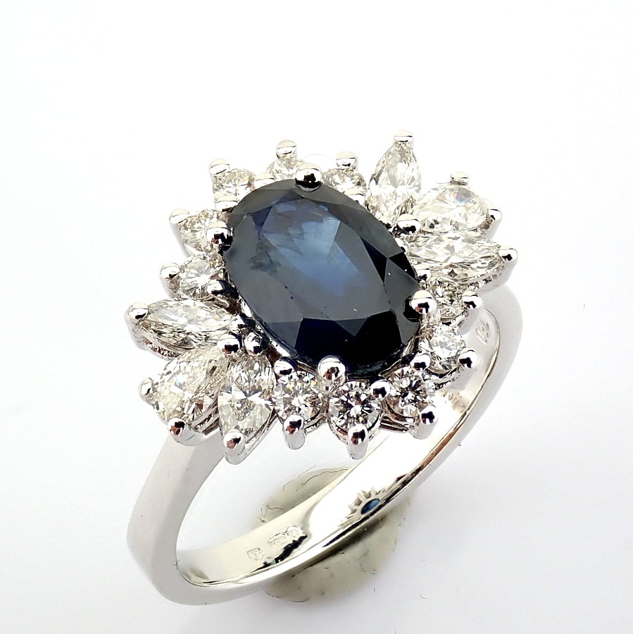 Natural Diamond 18K White Gold Ring: Title: Natural Diamond 18K White Gold Ring Description: 18K white gold cluster ring detailed with sapphire and diamonds -------------------------------------------------- • METALS AND WEIGHTS
