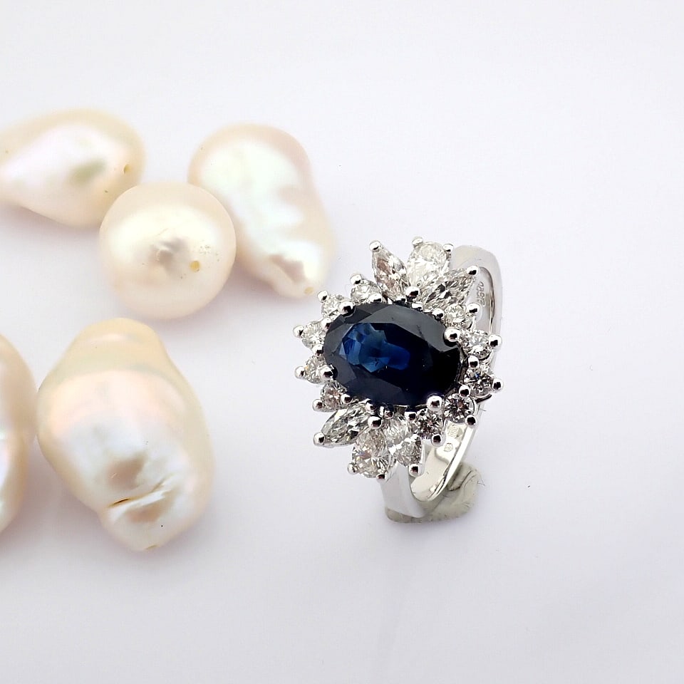 Natural Diamond 18K White Gold Ring - 4