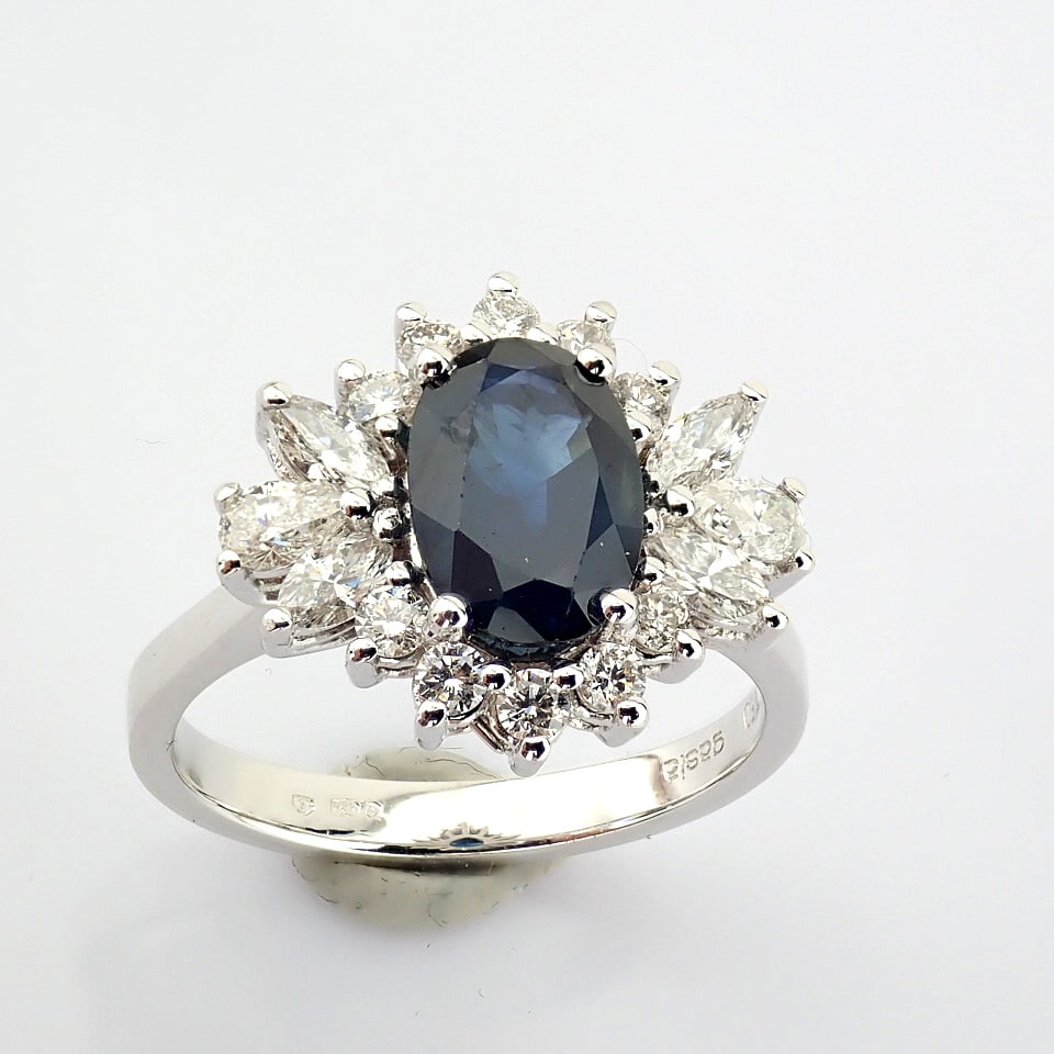 Natural Diamond 18K White Gold Ring - 9