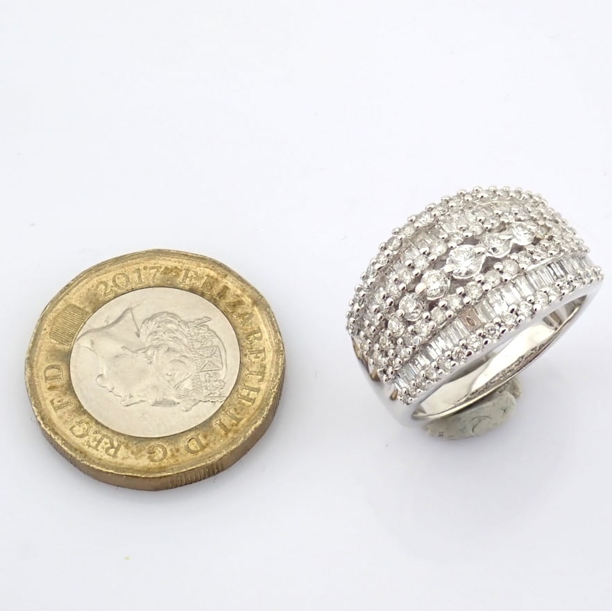 Natural Diamond 18K White Gold Ring - 2