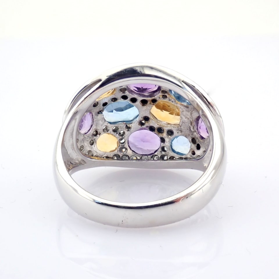 Natural Diamond 18K White Gold Ring - 9