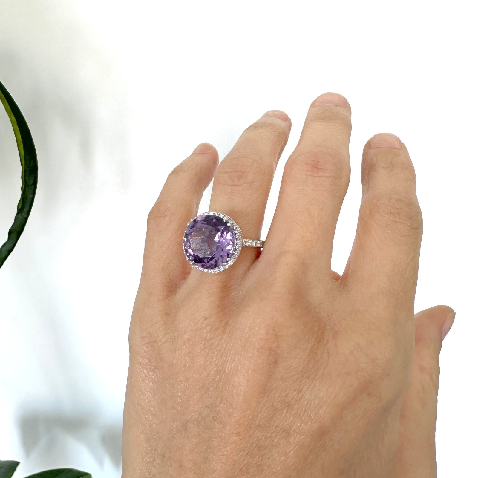 Natural Diamond 18K White Gold Ring - 4