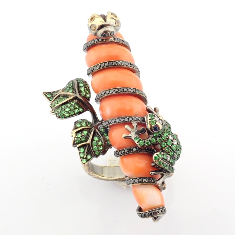 Natural Diamond 18K White Gold Ring: Title: Natural Diamond 18K White Gold Ring Description: An exquisite ring detailed with coral, green garnet and brilliant diamonds - Hand Made Ring -------------------------------------------