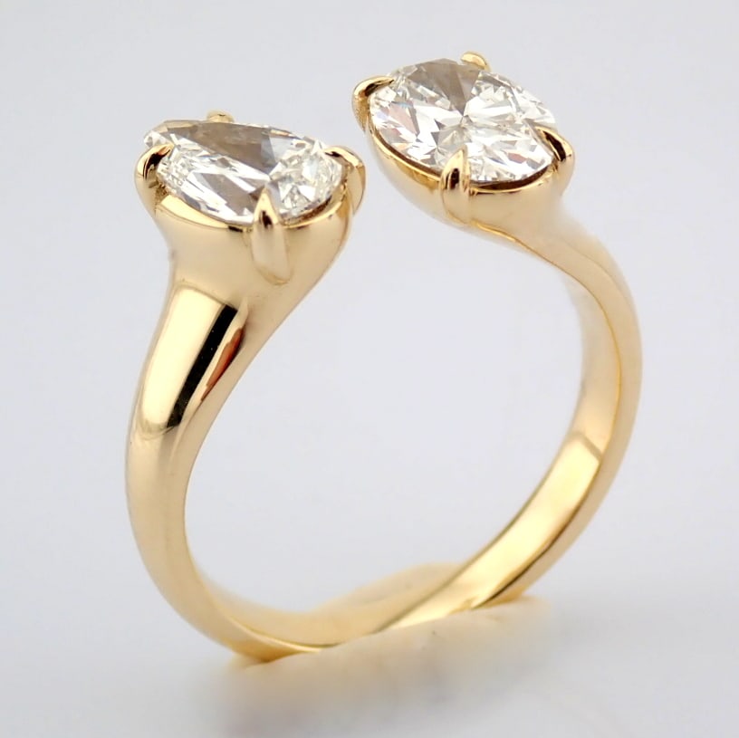 Oval Cut Lab-Grown Diamond Ring - 2.26 Total Carat (IGI Certified) - 4
