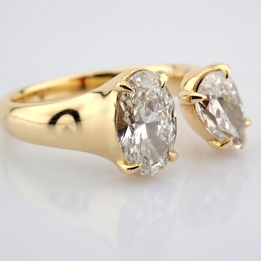 Oval Cut Lab-Grown Diamond Ring - 2.26 Total Carat (IGI Certified) - 6
