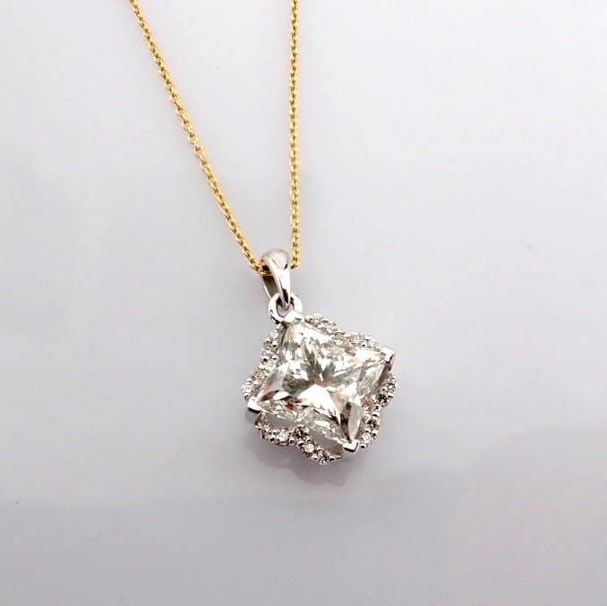 Flower Cut Lab-Grown Diamond Necklace - 2.08 Total Carat (IGI Certified) - 2