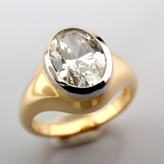 Oval Cut Lab-Grown Diamond Ring - 2.05 Total Carat (IGI Certified) - 2