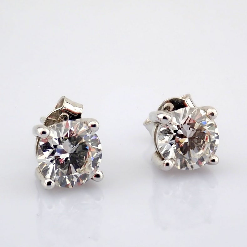 Round Cut Lab-Grown Diamond Earring - 1.89 Total Carat (MDI Certified): Title: Round Cut Lab-Grown Diamond Earring - 1.89 Total Carat (MDI Certified) Description: -------------------------------------------------- METALS AND WEIGHTS : -14K White Gold 2.07 gr