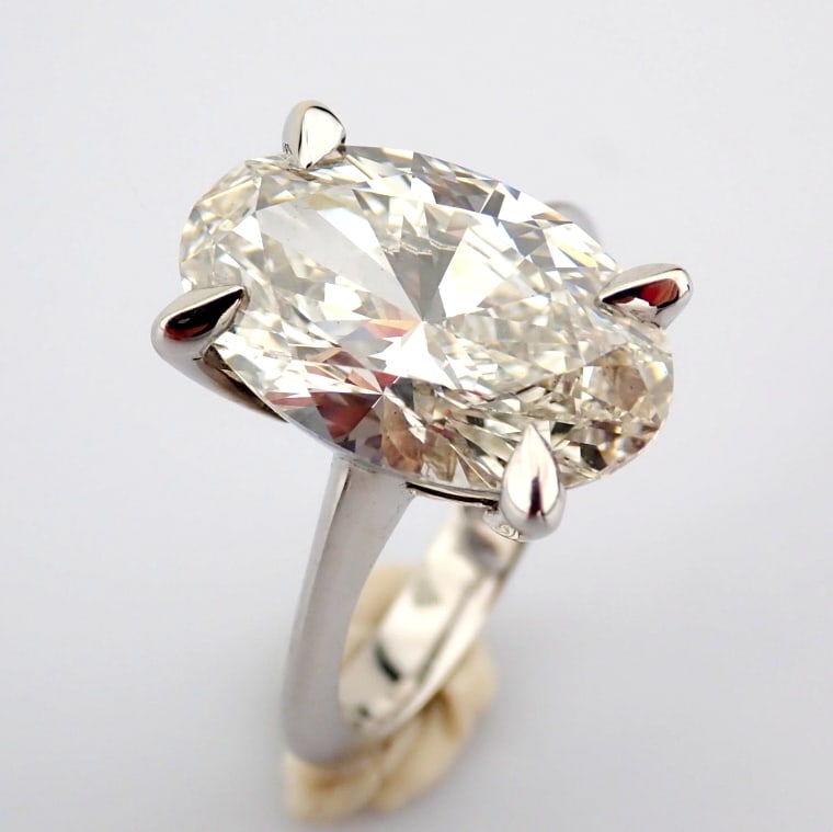 Oval Cut Lab-Grown Diamond Ring - 5.11 Total Carat (IGI Certified) - 2