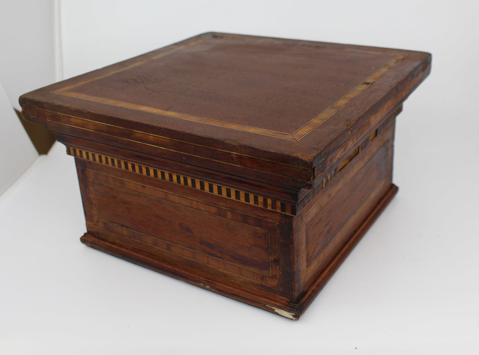 Late Victorian Mahogany Inlaid Pedestal Top Stand - 2