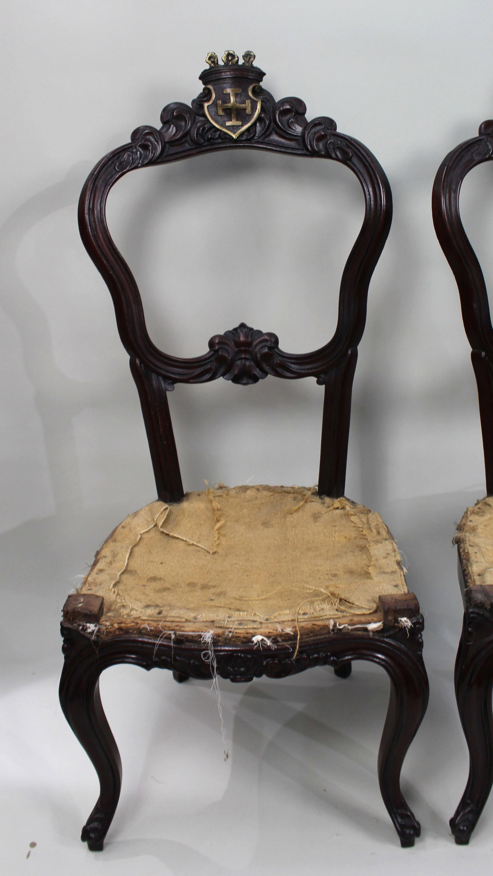 Set of 4 Victorian Heraldic Crested Chairs c.1850 - 10