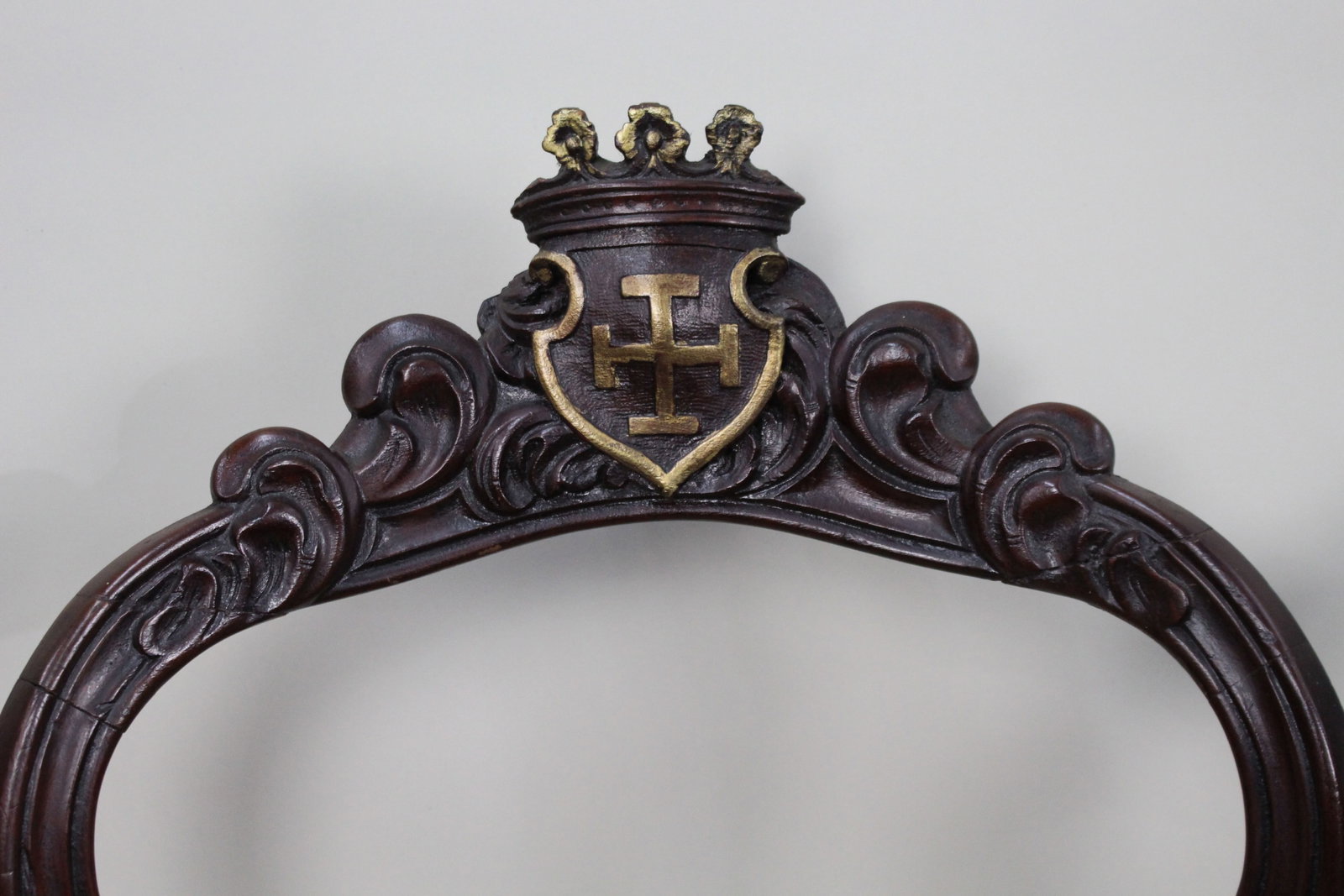 Set of 4 Victorian Heraldic Crested Chairs c.1850 - 3