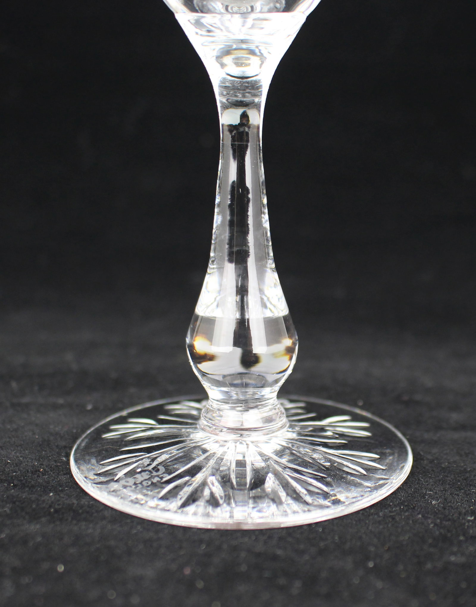 Set of 8 Tudor Crystal ""Catherine of Aragon"" Wine Glasses - 6