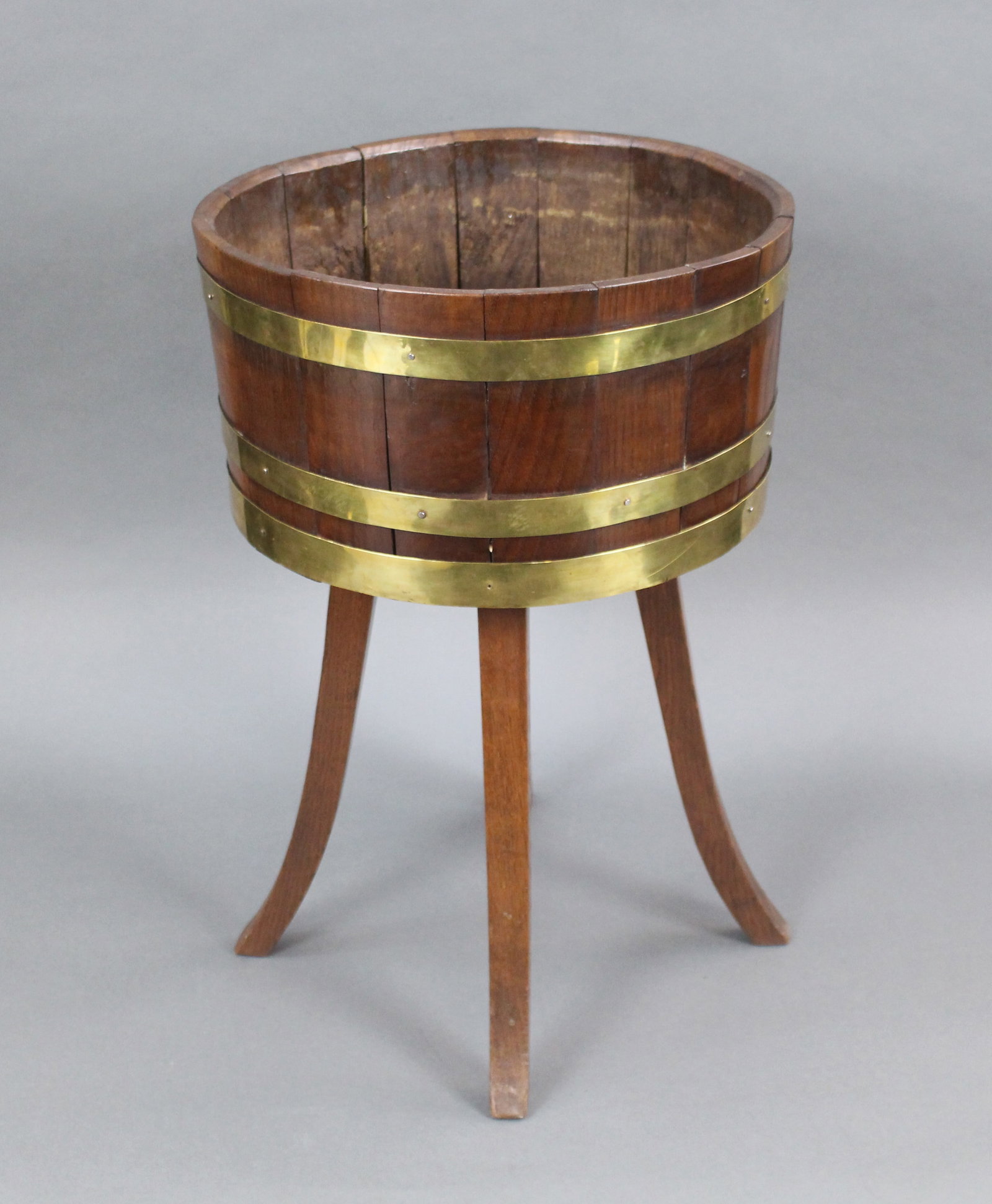 Georgian Brass Bound Oak Cellaret - 3
