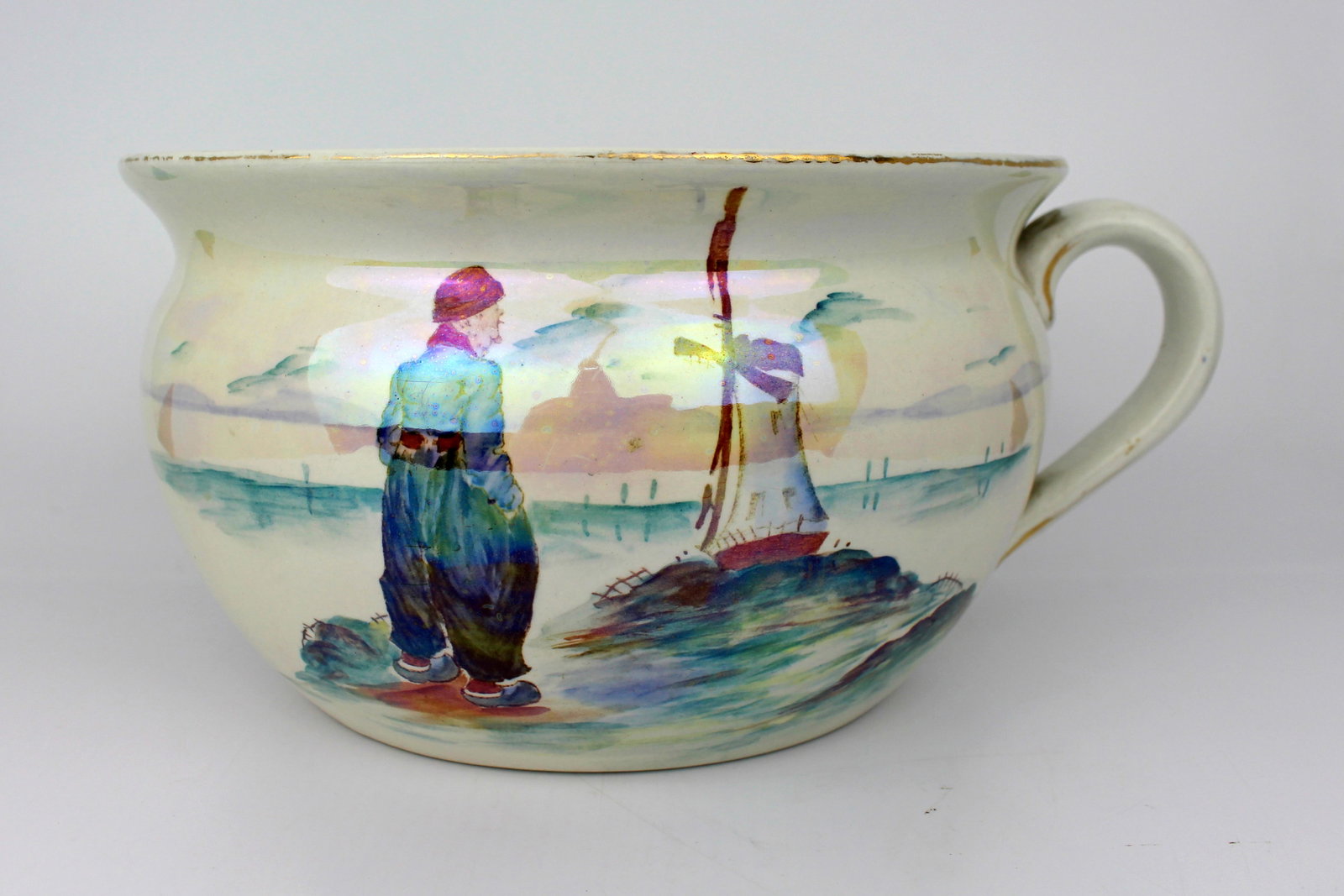 Cleve Art Ware W.Bennett (Hanley) Chamber Pot c.1920: Title: Cleve Art Ware W.Bennett (Hanley) Chamber Pot c.1920 Description: Cleve Art Ware W.Bennett (Hanley) Chamber Pot c.1920 Early 20th century. English. Measures 23 x 27 x 14 (height) cm. Good