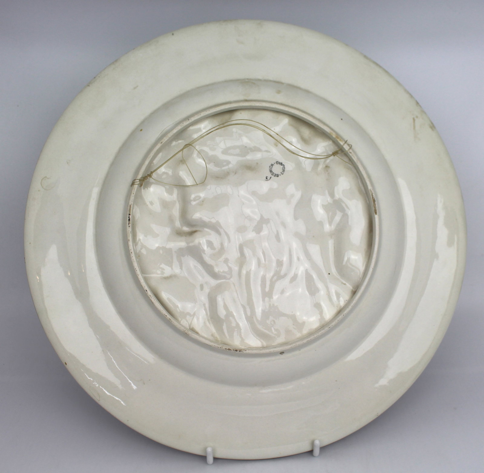 Pair of Beswick William Shakespeare Relief Chargers - 4