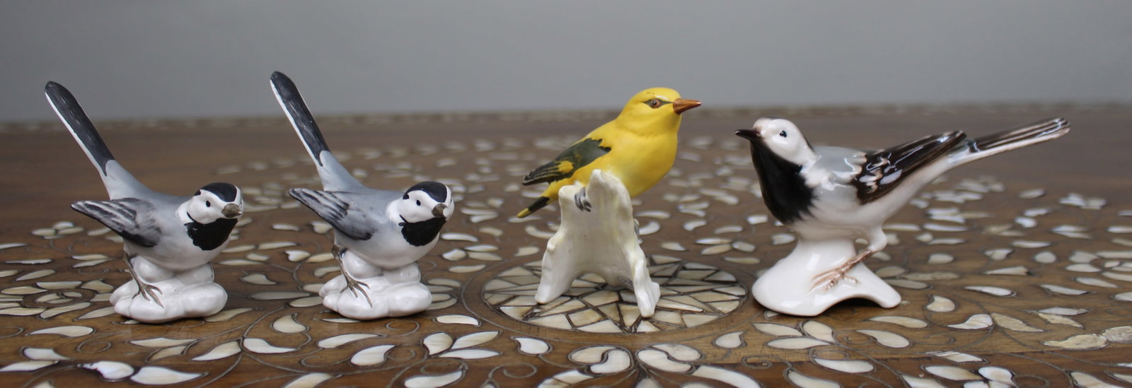 Collection of 4 Vintage Goebel Porceain Birds: Title: Collection of 4 Vintage Goebel Porceain Birds Description: Collection of 4 Vintage Goebel Porceain Birds. 1 with small chip to beak Condition: Used Delivery option: Collection & Delivery