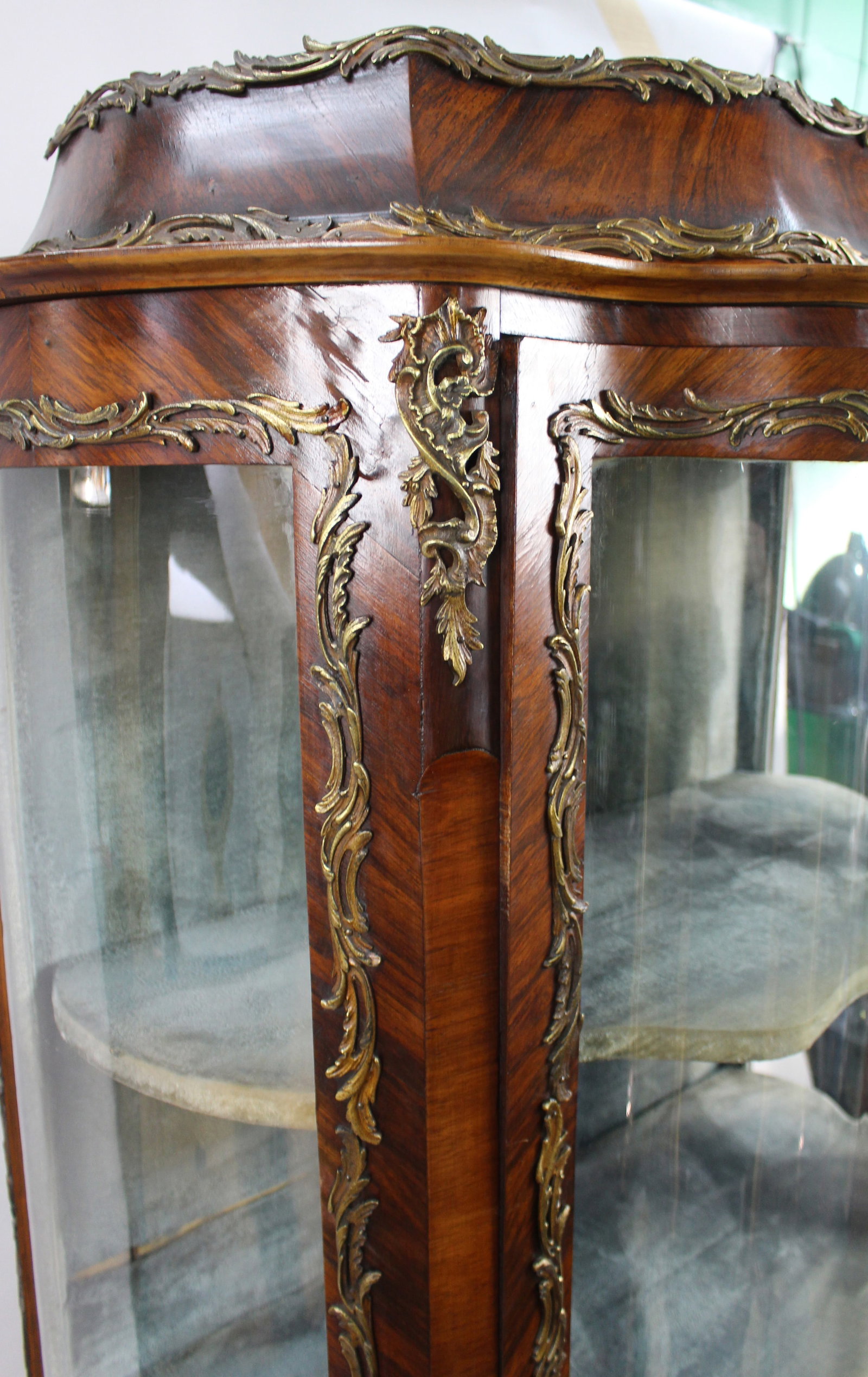 Antique French 19th c. Serpentine Vernis Martin Display Cabinet - 8