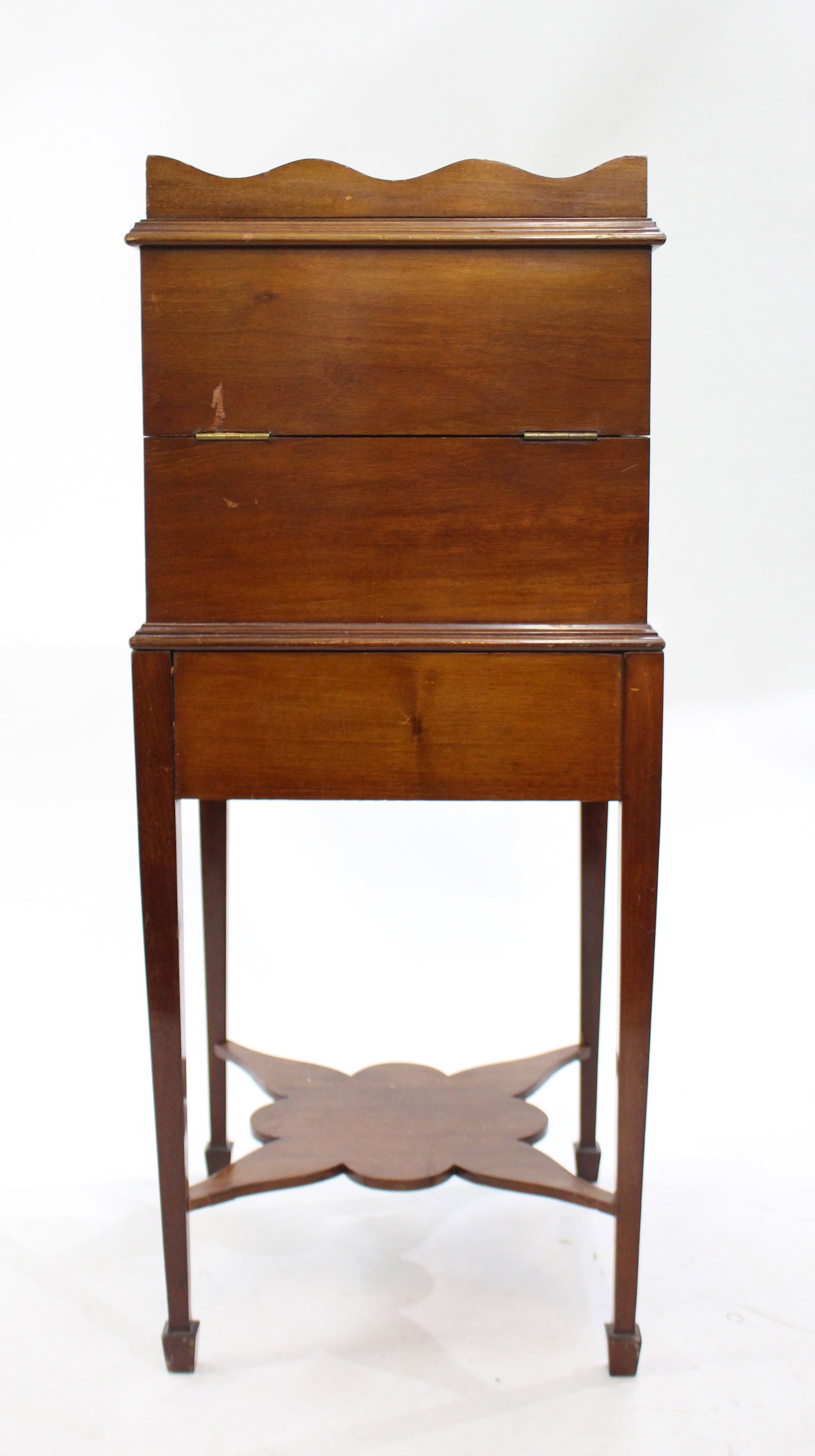 Regency Era Mahogany Works Table with Decorative Inlay - 13