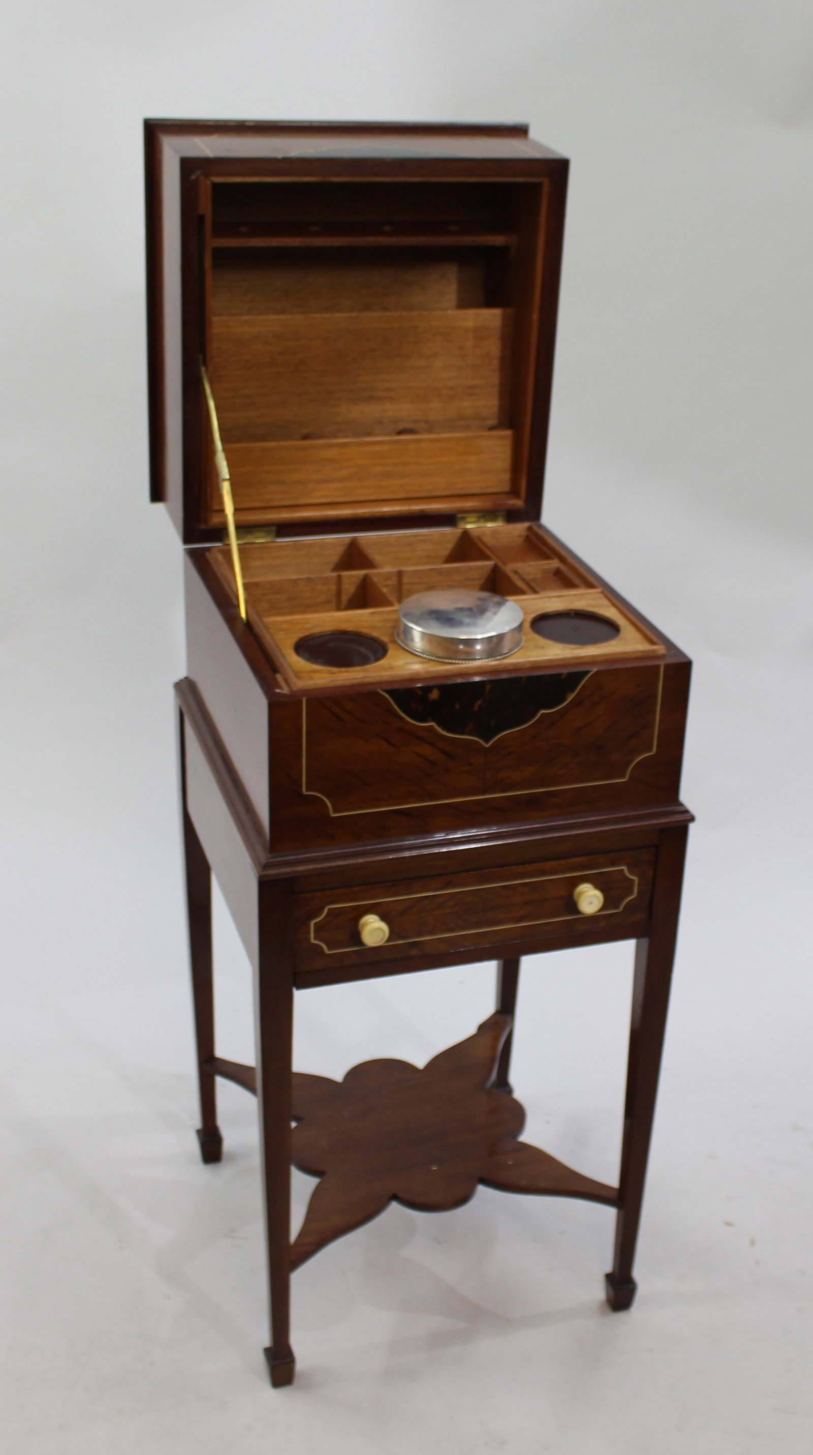 Regency Era Mahogany Works Table with Decorative Inlay - 8