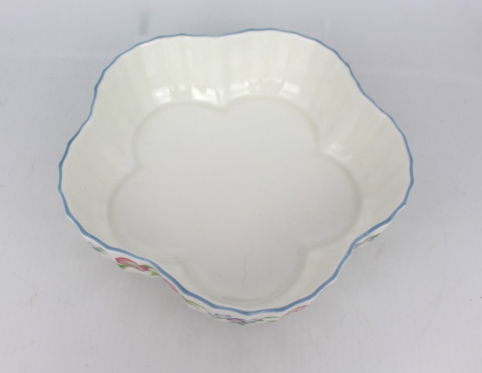 Pair of Royal Worcester English Garden Blue Scalloped Bowls - 4