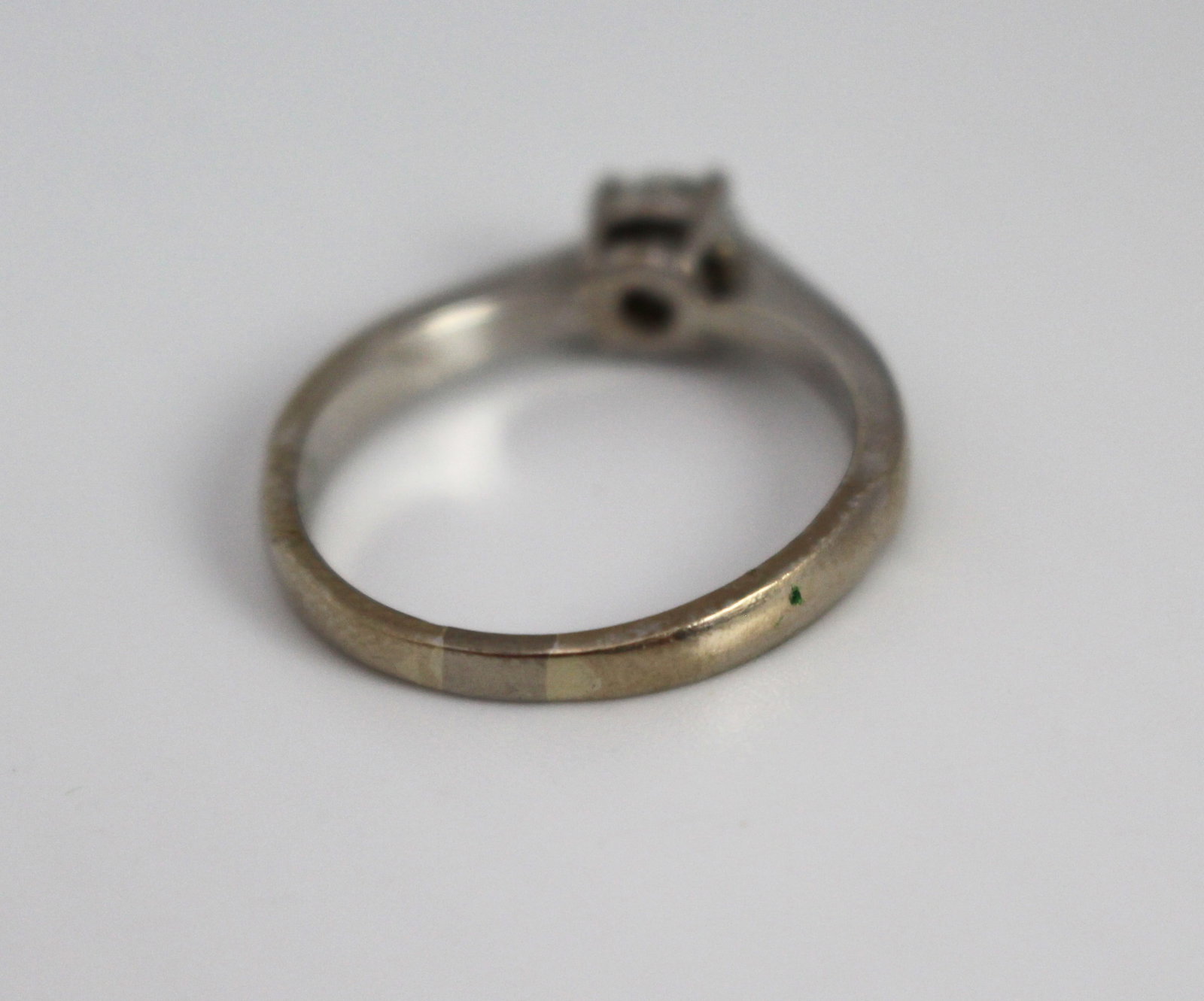 Round Brilliant Cut 0.53 Carat Diamond White Gold Ring - 7