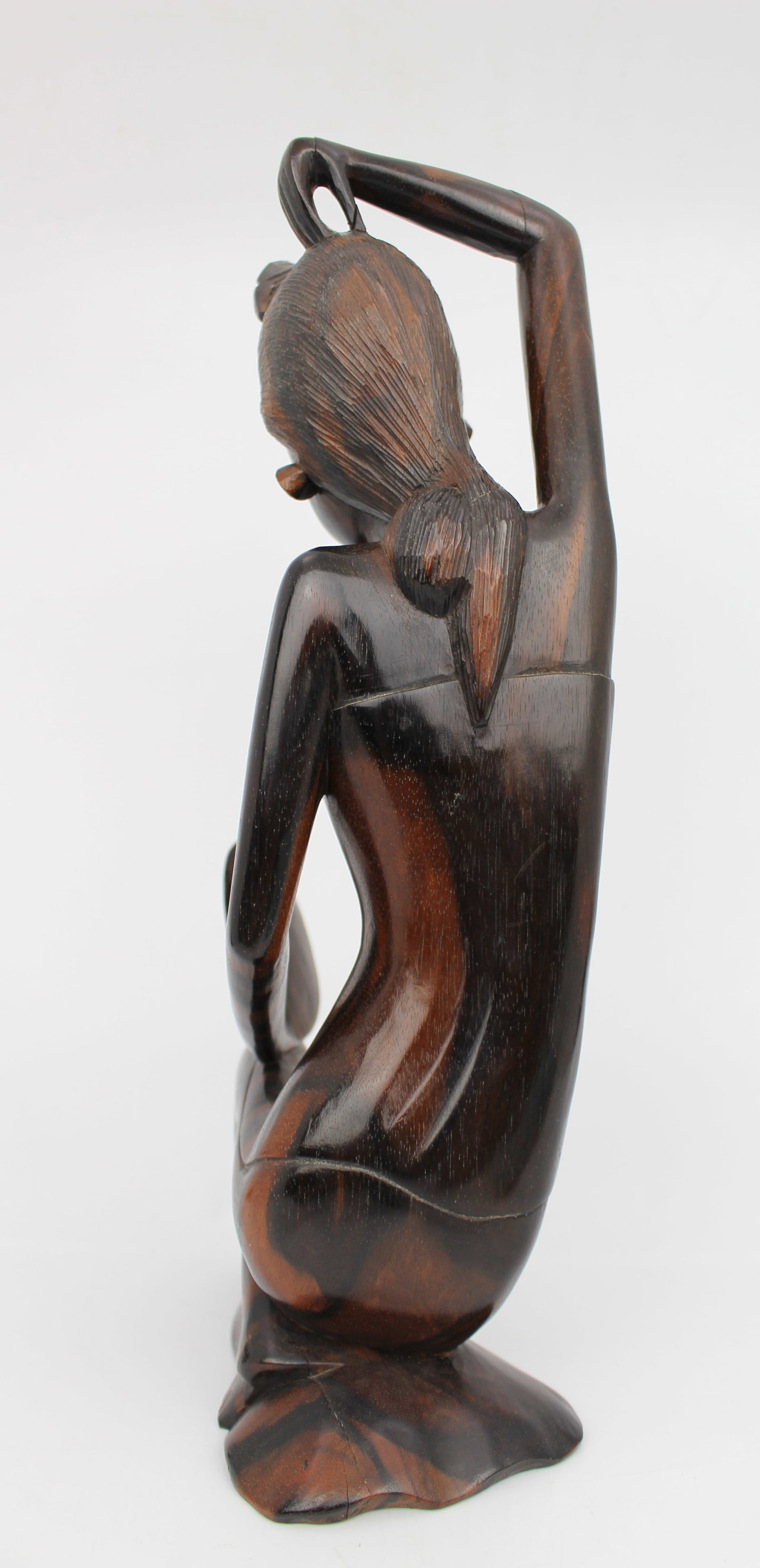 Vintage Balinese Hardwood Sculpture – Seated Woman with Mirror - 3