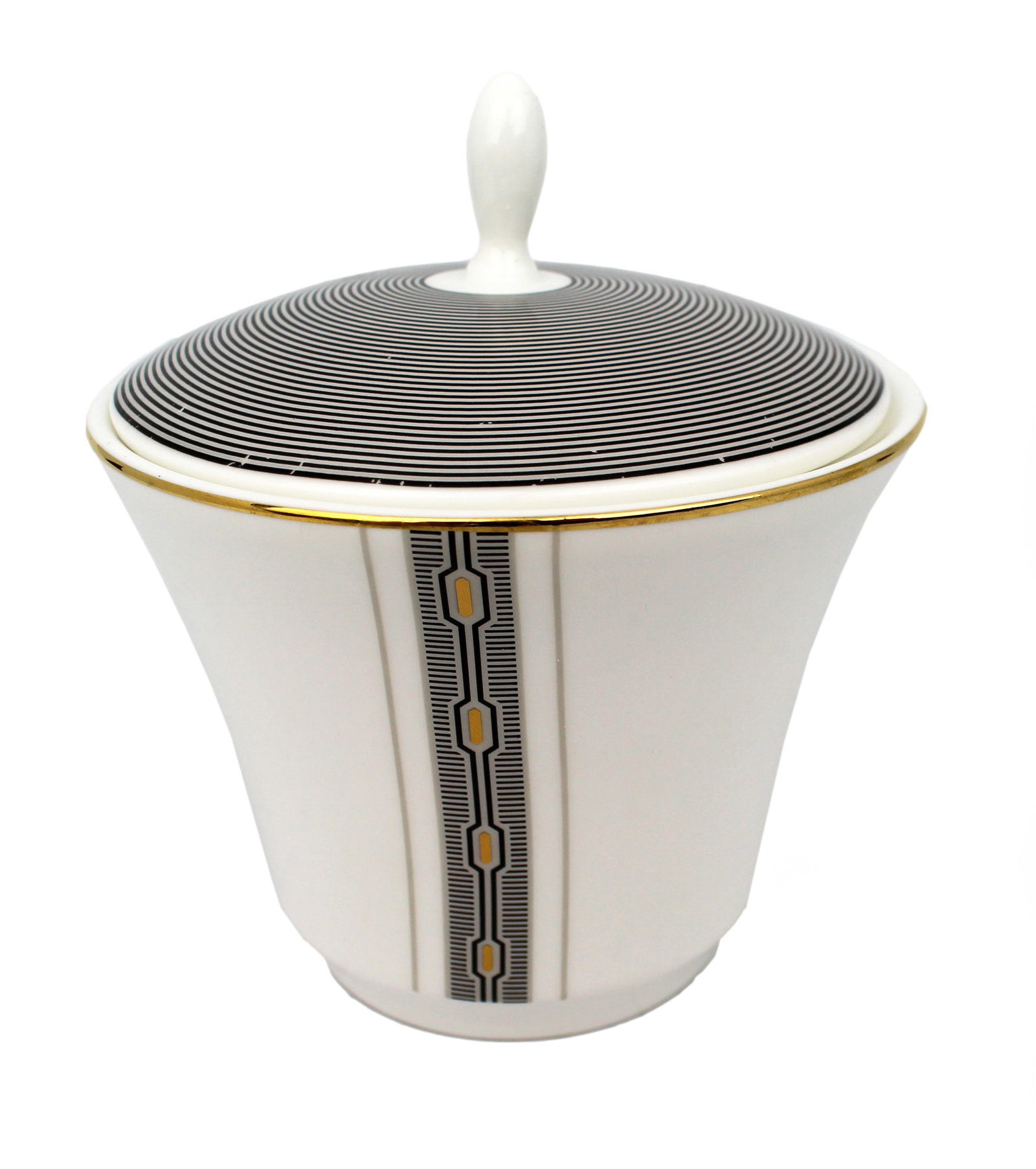 Wedgwood Plaza Lidded Vase & Plate: Title: Wedgwood Plaza Lidded Vase & Plate Description: Wedgwood Plaza Lidded Vase & Plate Condition: Used Delivery option: Collection & Delivery Location: WR1 Category: Collectables