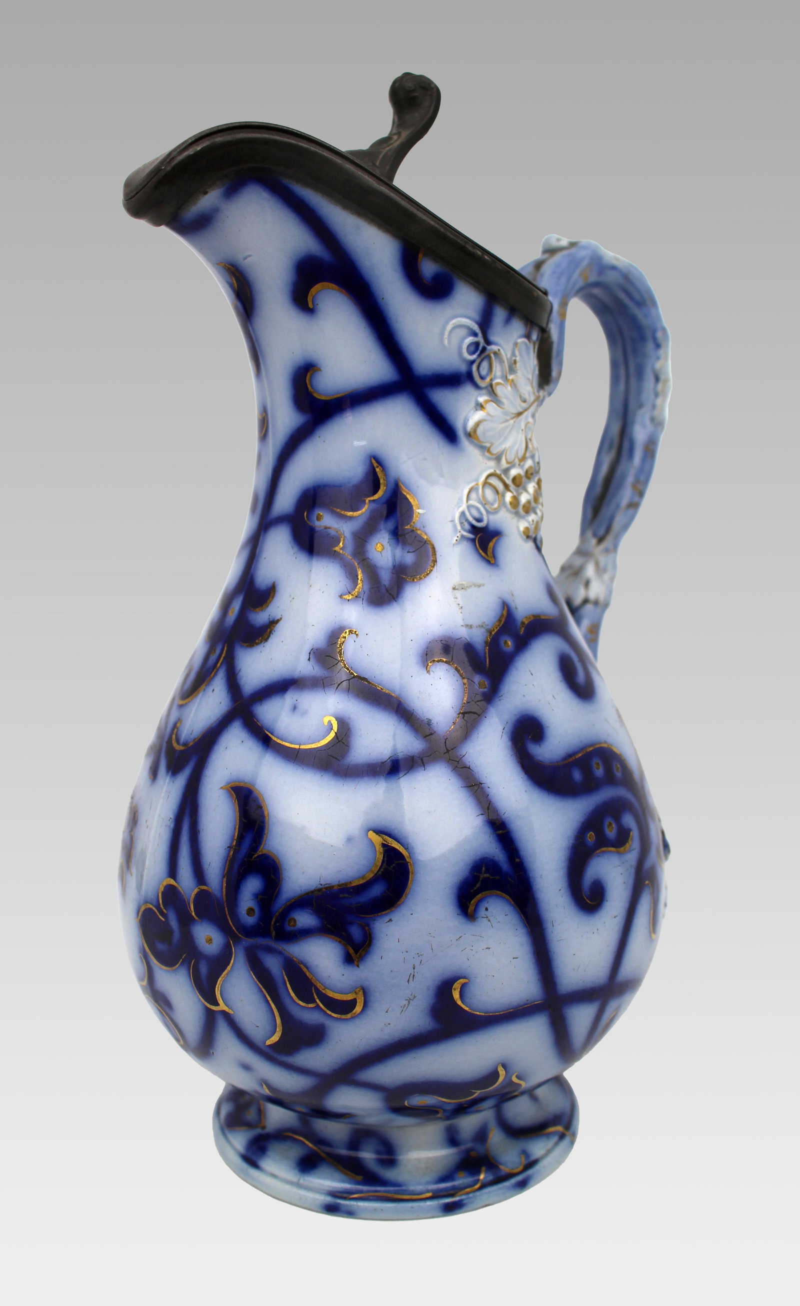 Victorian Flow Blue Relief-Moulded Jug with Pewter Lid, c.1850 - 10