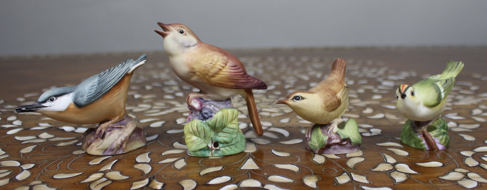 Collection of 4 Vintage Porceain Birds: Title: Collection of 4 Vintage Porceain Birds Description: Collection of 4 Vintage Porceain Birds. 2 with small chips to beak Condition: Used Delivery option: Collection & Delivery Location: WR1