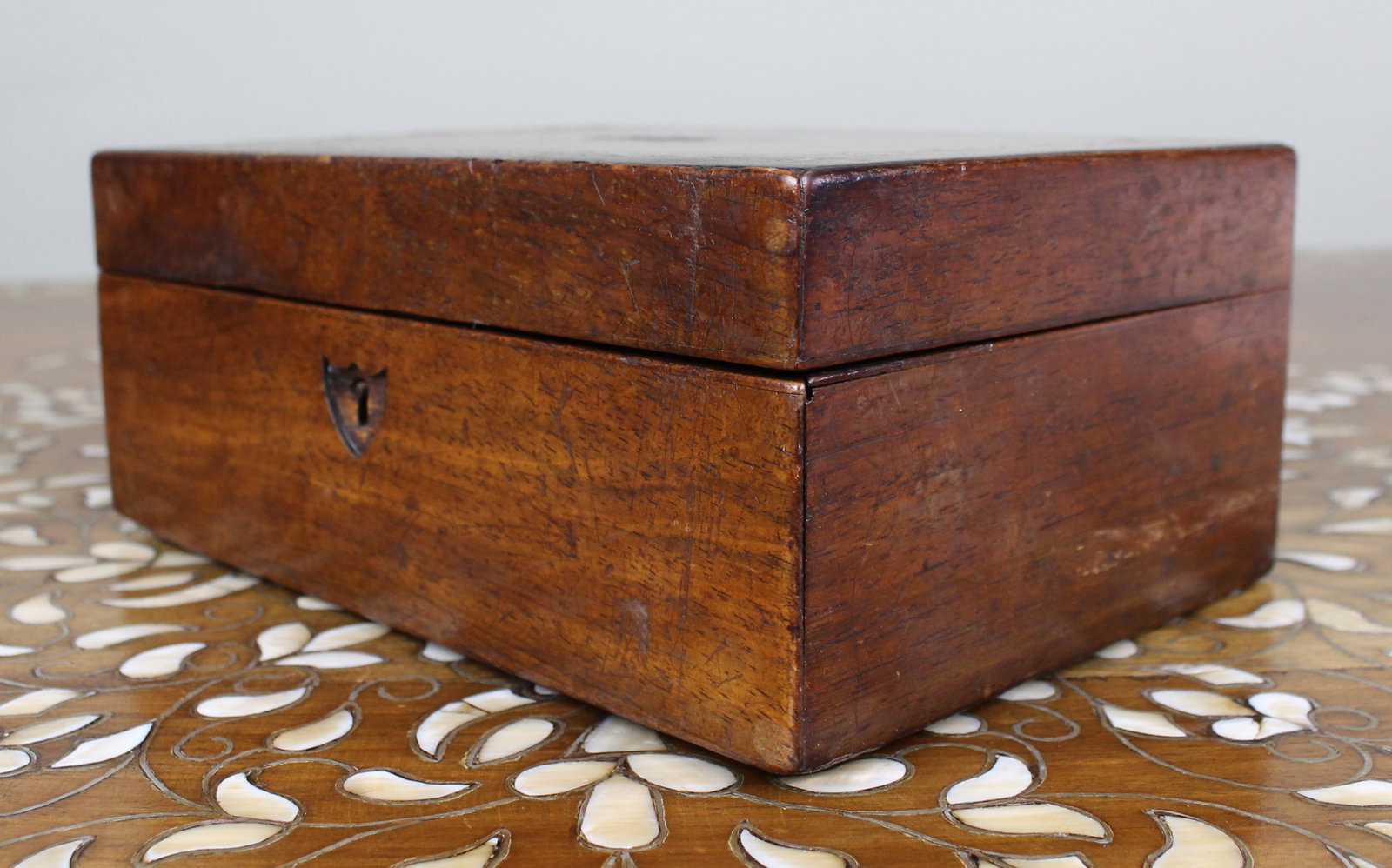 Victorian Mahogany and Brass Inlaid Keepsake Box - 3