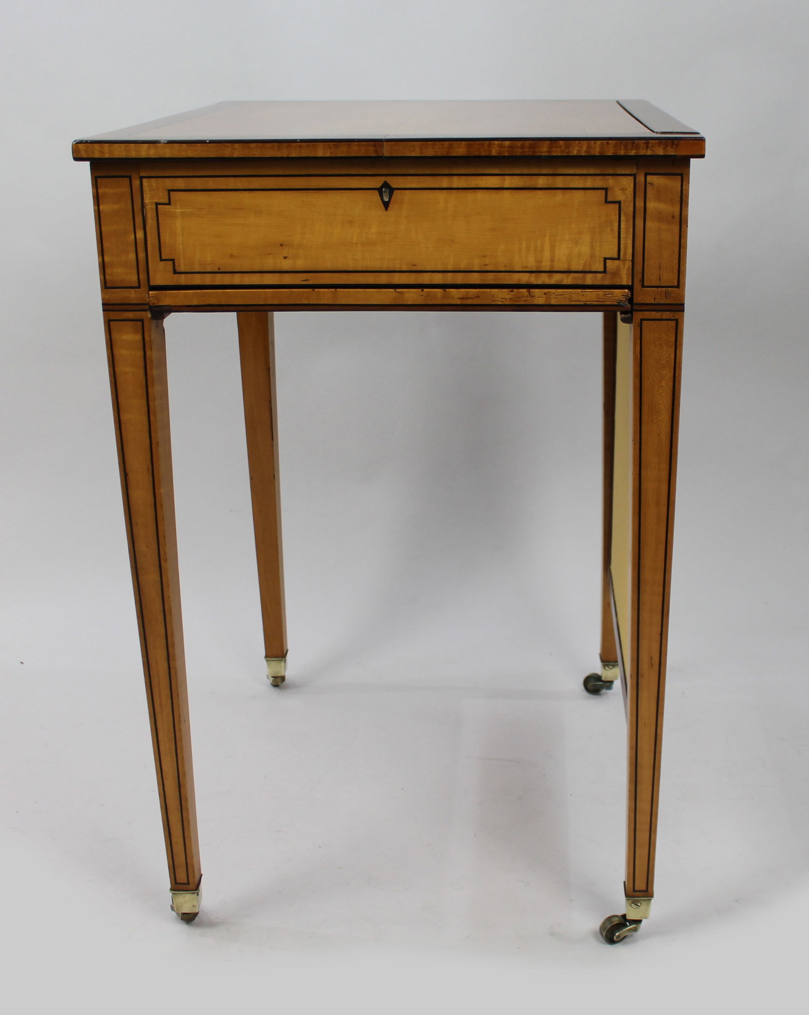 George III Sheraton Satinwood Writing Table - 11