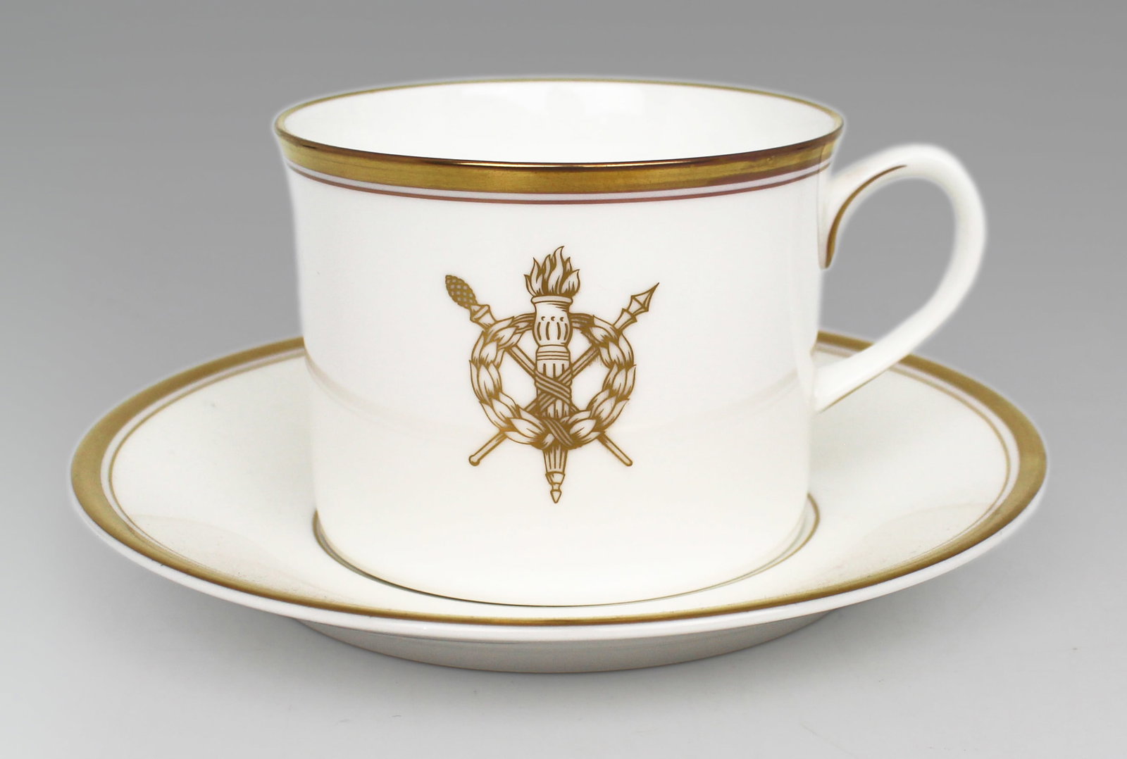 Royal Worcester Commemorative Tea Cup & Saucer Retailed by Harrods: Title: Royal Worcester Commemorative Tea Cup & Saucer Retailed by Harrods Description: Royal Worcester Commemorative Tea Cup & Saucer Retailed by Harrods Royal Worcester. Late 20th century,