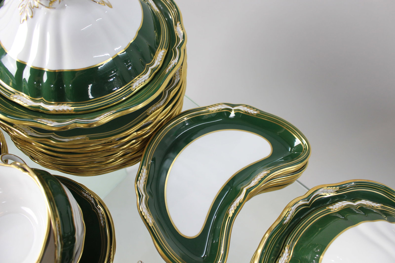 Fine Spode Harrogate Pattern 8 Place Dinner Service - 10