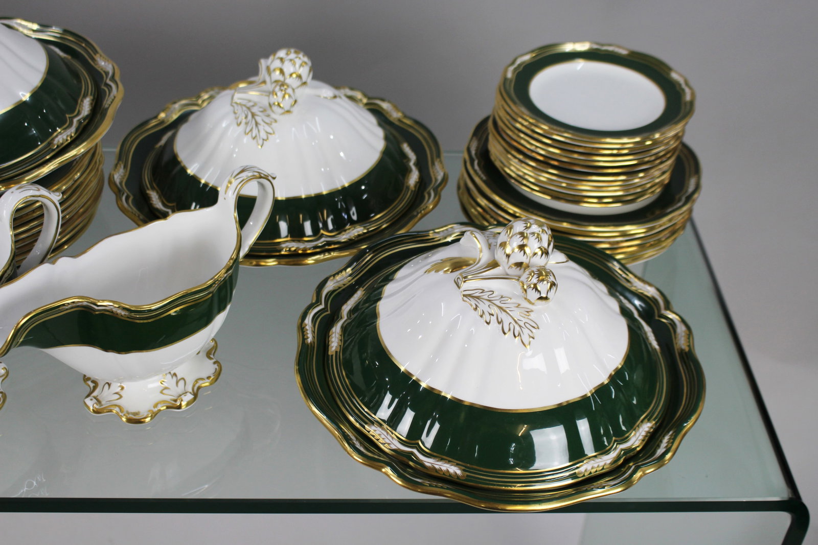 Fine Spode Harrogate Pattern 8 Place Dinner Service - 6