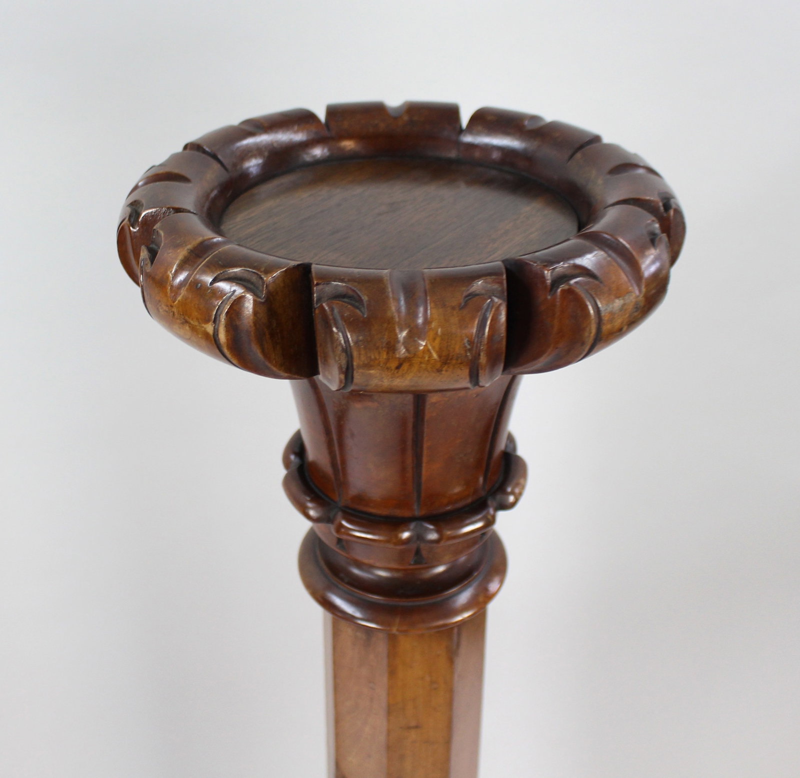 Pair of Early Victorian Carved Mahogany Pedestals - 6