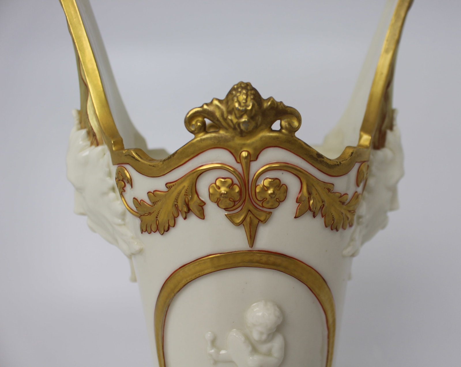Royal Worcester Exhibition Vase – Retailed by A.B. Daniell & Son, 1884 - 17
