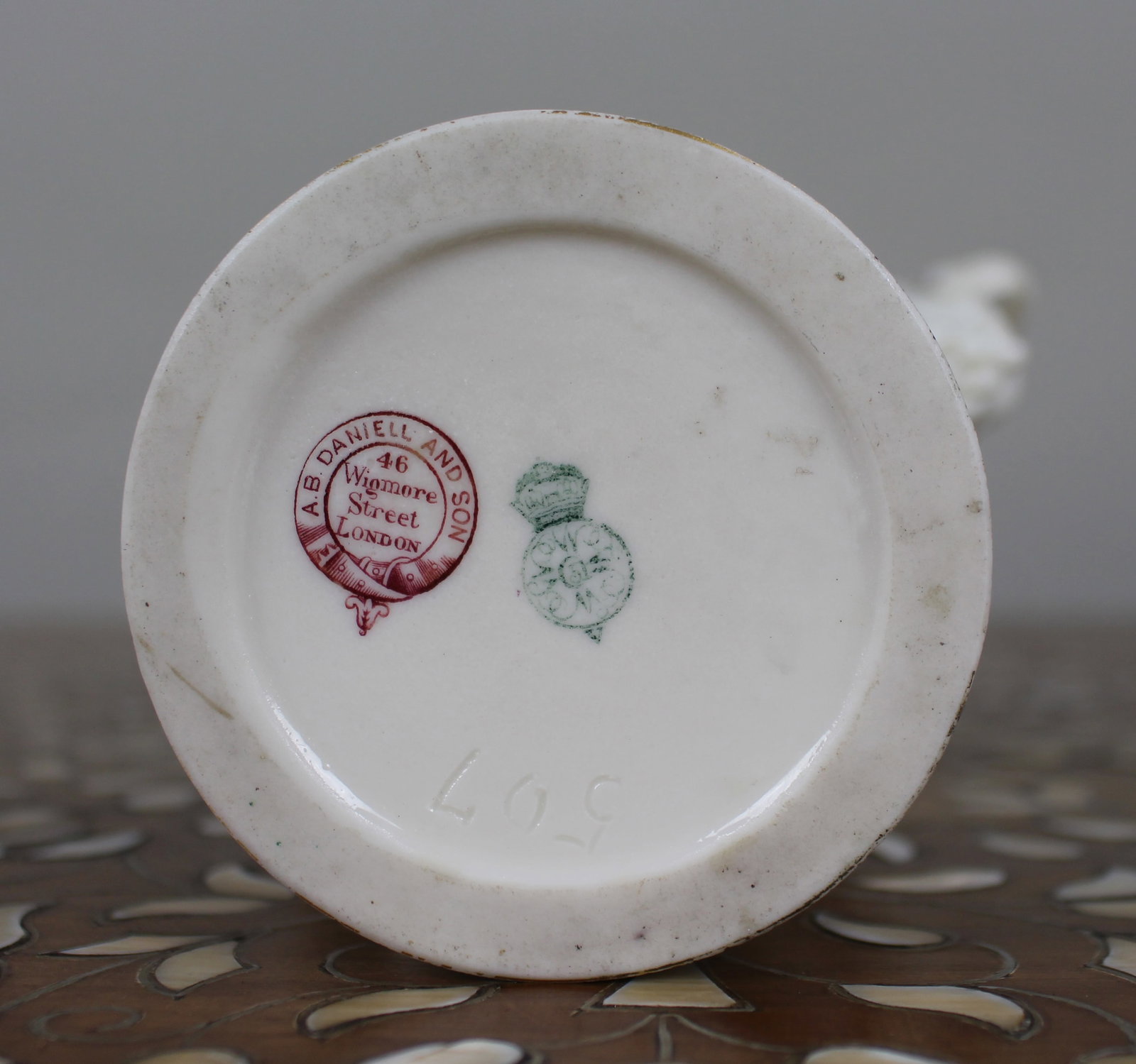 Royal Worcester Exhibition Vase – Retailed by A.B. Daniell & Son, 1884 - 7