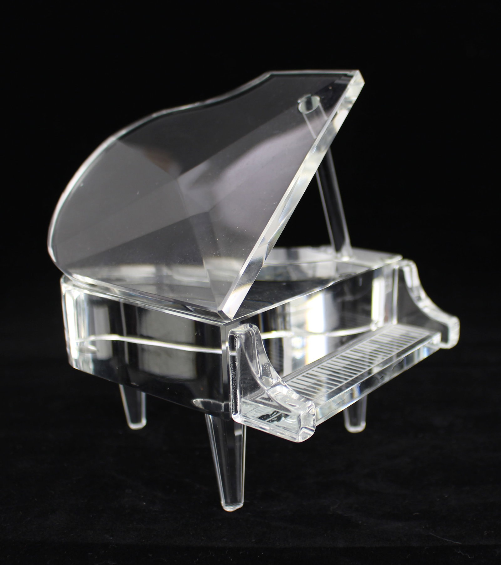 Cut Crystal Grand Piano Sculpture (1 of 4)