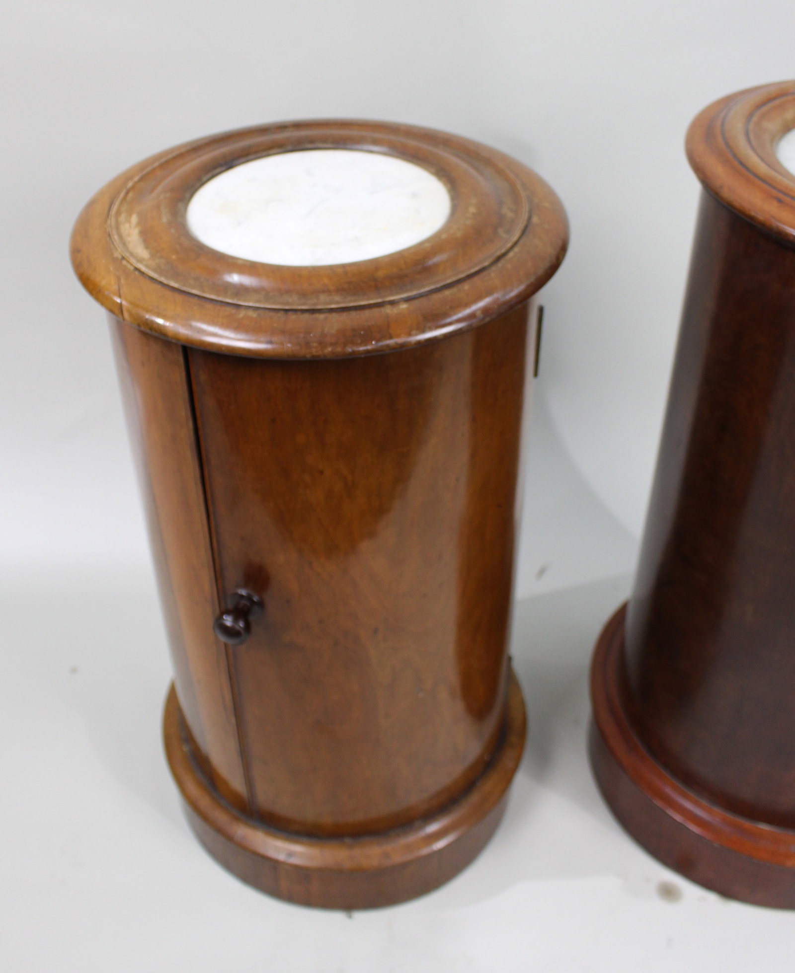 Pair of Victorian Marble Topped Cylindrical Mahogany Pot Cupboards - 3