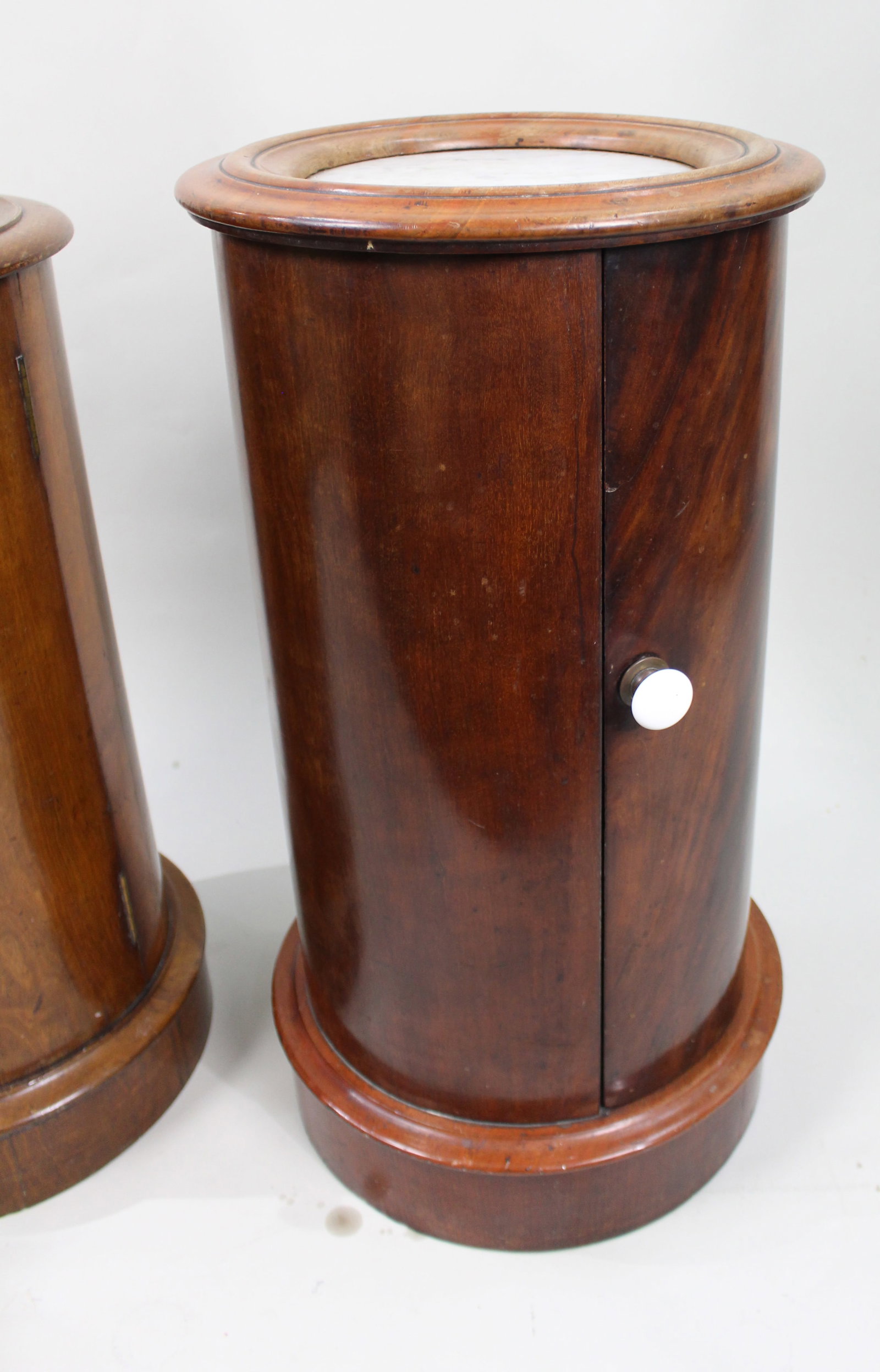 Pair of Victorian Marble Topped Cylindrical Mahogany Pot Cupboards - 6