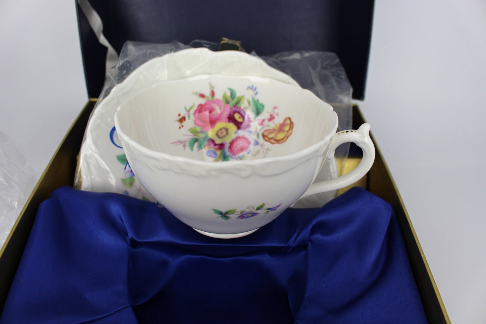 Coalport Tea Cup & Sauer Cased - 3