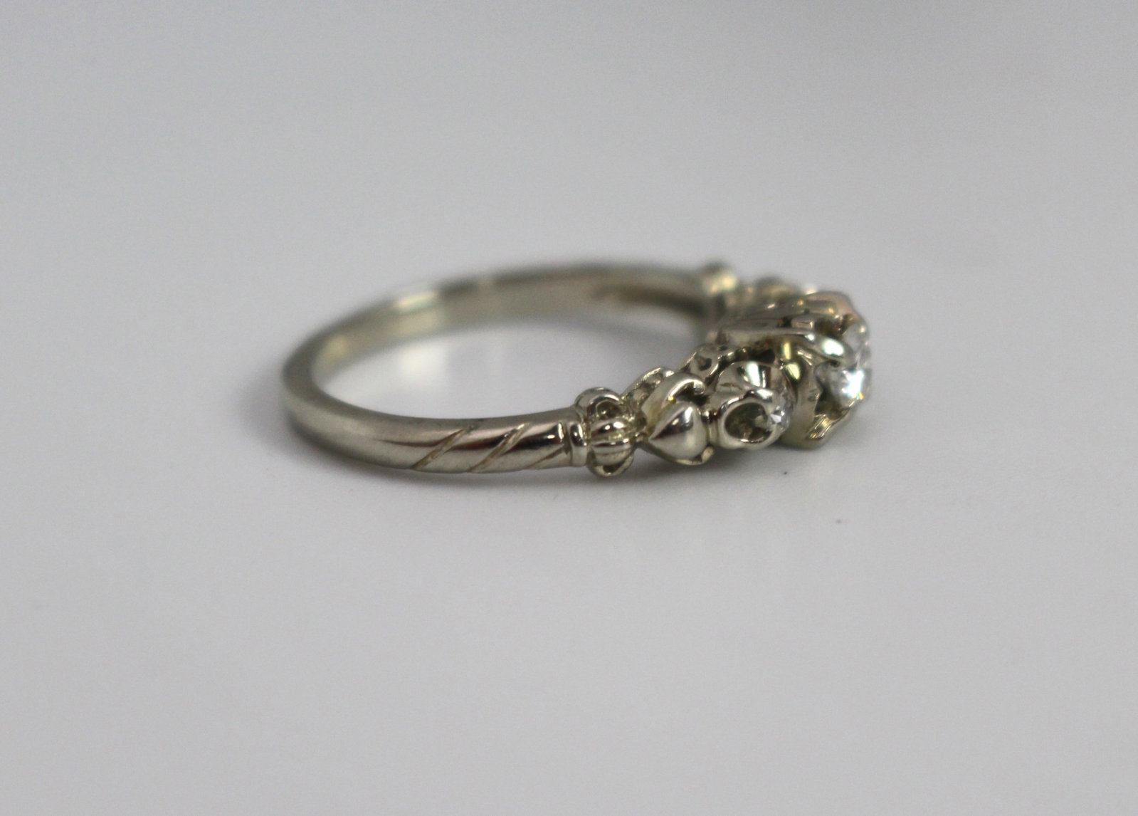Diamond Three-Stone Ring in 18ct White Gold - 4