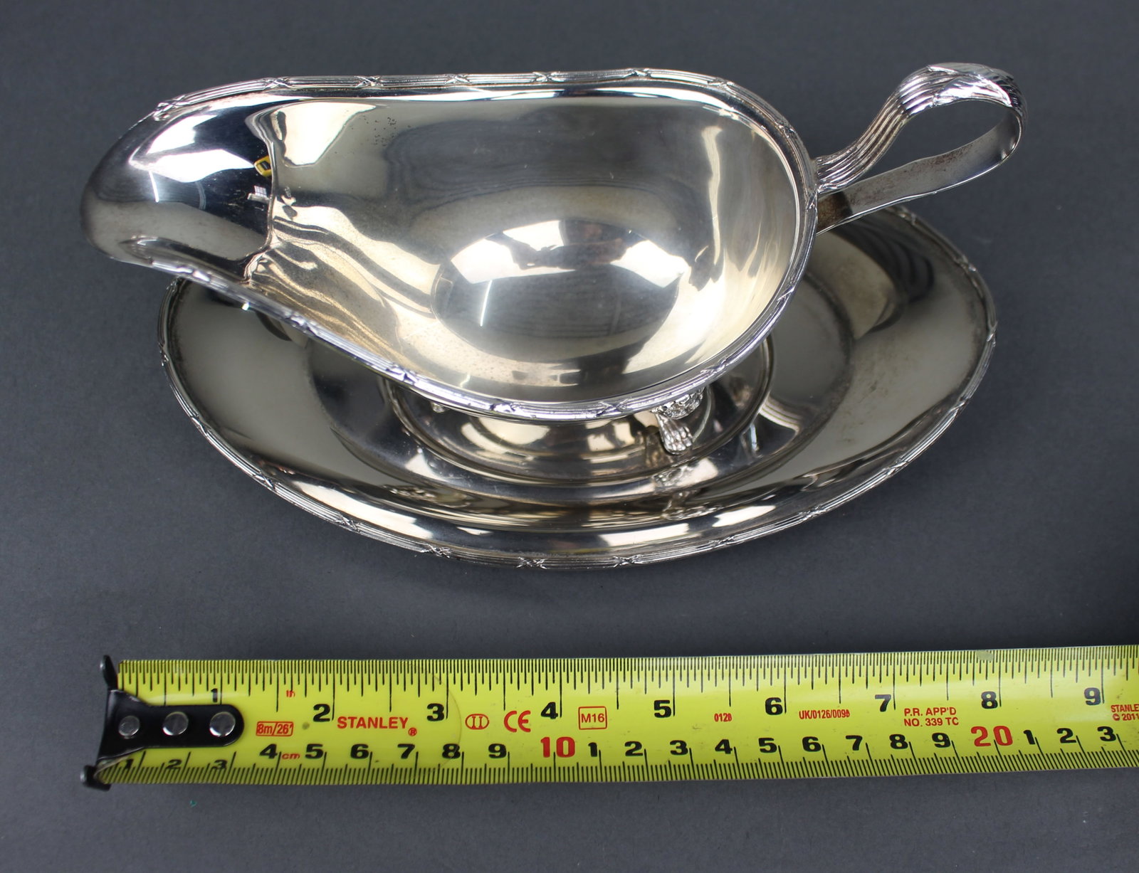 Arthur Price “Ritz” Silver Plated Sauce Boat on Stand - 5