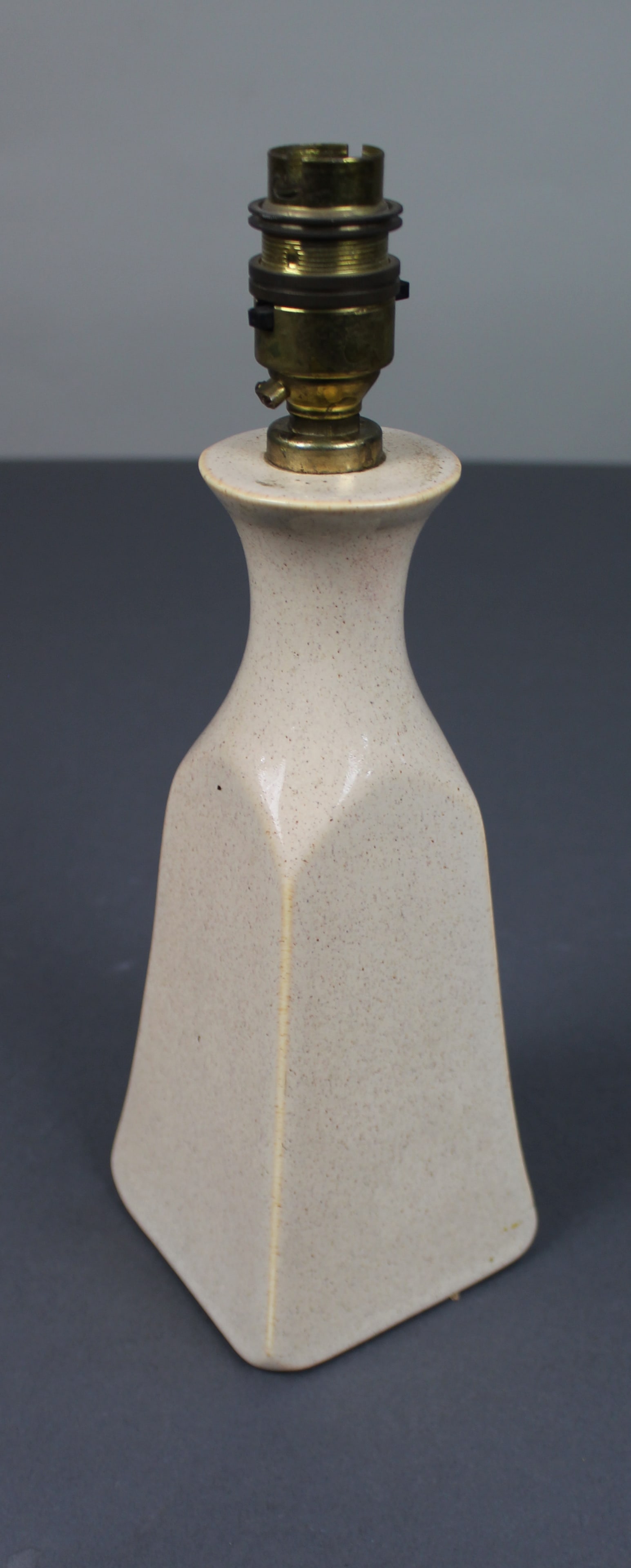 Vintage Art Deco Table Lamp: Title: Vintage Art Deco Table Lamp Description: Vintage Art Deco Table Lamp. Needs rewiring Condition: Used Delivery option: Collection & Delivery Location: WR1 Category: Collectables